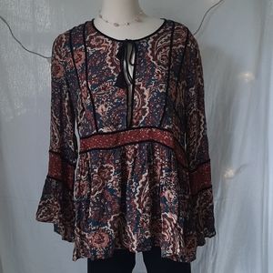 AE Belled sleeve shirt